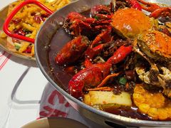 -肥肥虾庄·金牌油焖大虾(汉街SKP店)