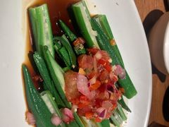 番茄酸辣秋葵-云海肴·汽锅鸡·云南菜(美罗城店)