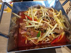 -川堂风·跷脚牛肉·乐山爆炒(宝山日月光店)