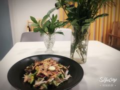 金枪鱼沙拉-威克特披萨汉堡