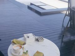 -瑰丽酒店·海吧·天际下午茶·现场DJ·天台酒吧