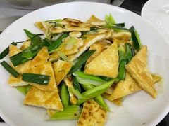韭黄炒蛋-弓虽昌焖烧鸡(大竹林店)