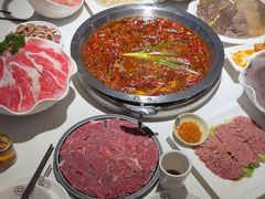 -茅草房·河畔园林火锅