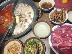 -萍姐火锅·公路夜市(武汉首店)