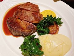 -福楼毕斯罗F Bistronome(国贸商城约会地标景观店)