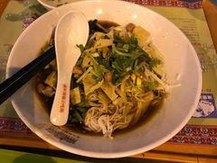 -海口骑楼小吃街