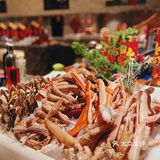 上百道菜的年夜饭你吃过吗？教你怎么用最少的钱得到最大的享受