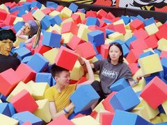 -爱蹦iBOON蹦床运动馆(江汉店)