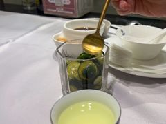 -红鼎豆捞·非遗鲍皇汤火锅(宝丰路店)