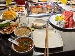 -海底捞火锅鲜切牛肉主题店(长寿路店)