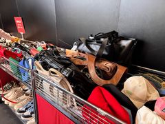 -燕莎奥特莱斯购物中心