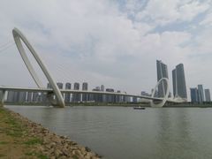 -南京眼步行桥
