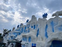 -圣名游乐城冰雪大世界