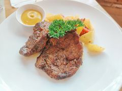 特制黑啤酱烤肉-柏斯图德国餐吧(馆陶路德国风情街店)