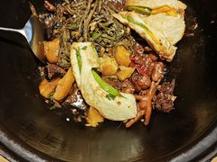 -万里闯关东铁锅炖菜馆(高新旗舰店)