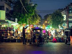 -周日夜市