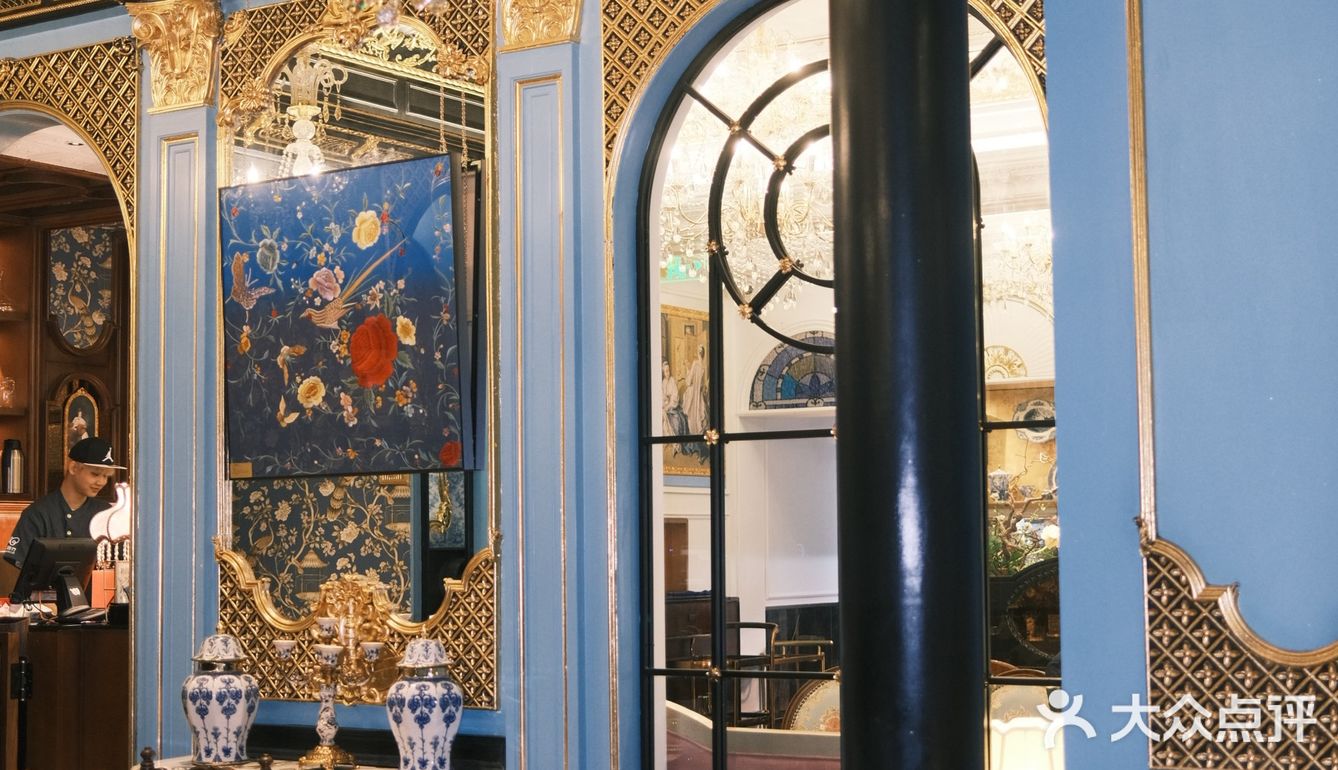 秘密旅行新店是复古风 但顶光….