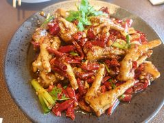-曼听小寨海鲜烧烤·大连辣炒大王(盖州街店)