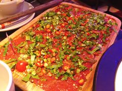 绝代双椒小嫩牛-热火朝天鲜切牛肉火锅(南强街巷店)