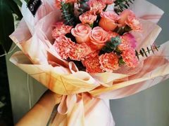 -何兮花店·气球派对鲜花店(马桥银春路万科城店)
