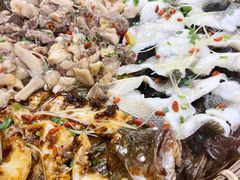 竹筲箕蒸鸡与无骨鱼-大自然美食农庄(广州南站店)