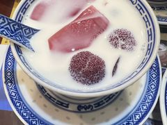 -广信牛奶甜品世家(台东店)