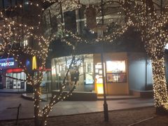 -麦当劳(展览路店)