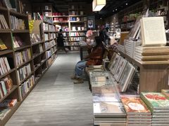 -漓江书院(三祺广场店)