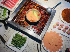 -二荆条·蜀鲜汇城市森林火锅