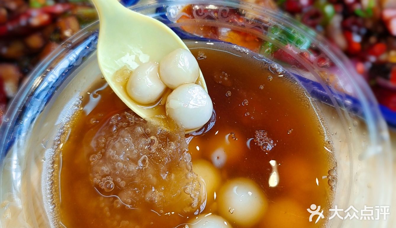 摩天轮下气氛组大排档