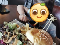 摩天牛肉汉堡-海风酒吧 喝精酿 听民谣(阿那亚礼堂店)