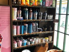 零售区-星巴克(武康路店)