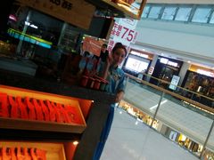 -老牌坊云南鱼豆花火锅(哈西万达店)
