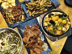 -老东镇啤酒屋海鲜加工·蒸汽海鲜·海鲜烧烤(台东店)