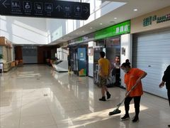 -窦店服务区-停车场