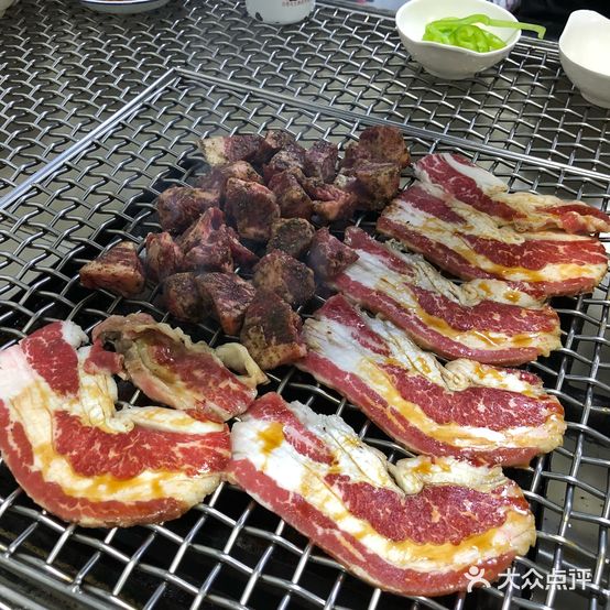 百性筛网烤肉(东方玫瑰园店)