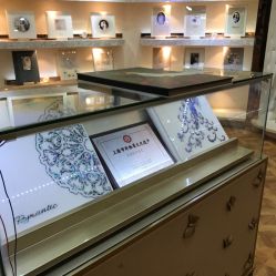 -巴黎春天婚纱摄影(临安店)