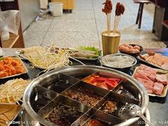 -邓莽子老火锅(中兴路总店)
