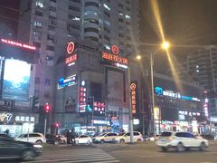 -海底捞火锅鲜切牛肉主题店(长寿路店)