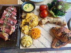 -Mark&Mars Restaurant