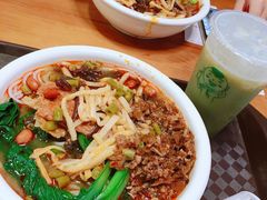-水平有限螺蛳粉(宏达大厦店)