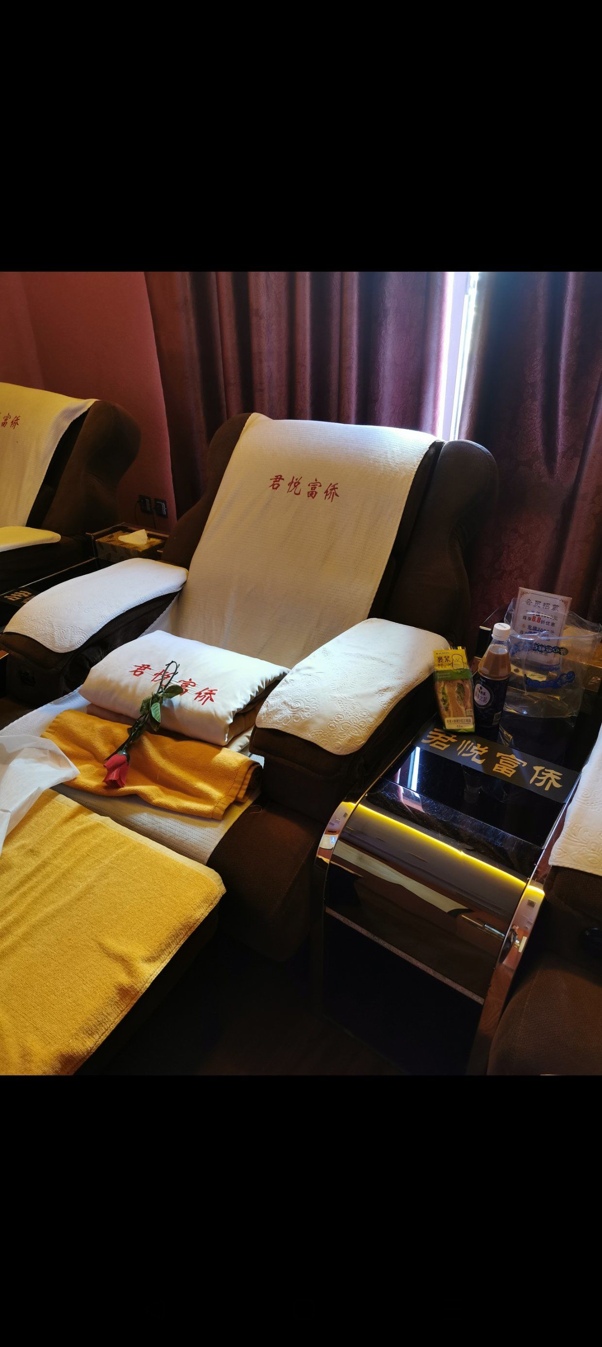 每次过来这里,前台小罗都会安排好一切,交