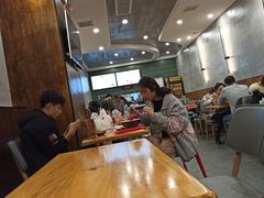 大堂-螺小胖柳州螺蛳粉(钟楼总店)