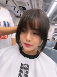 -MODEL'S HAIR