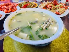 -岛中岛·海鲜大排档·万宁老字号(东澳店)