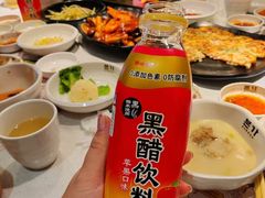 -山野的朋友露营炭火烤肉