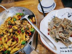 -老唐三下锅 ·张家界地标美食(溪布街店)