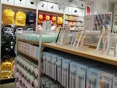 -名创优品(山东青岛市新业广场店)