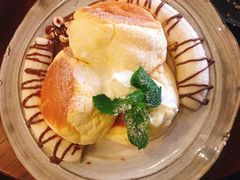 榛果巧克力奶油芝士舒芙蕾松饼-UPPER KITCHEN(延安路店)