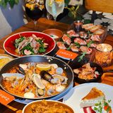 这家西班牙餐厅生意也太火爆了，格调和装修精致且高级